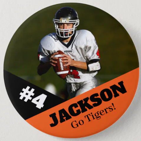 Spirit button featuring a football player with the #4 displayed as well as the name Jackson and Go Tigers!