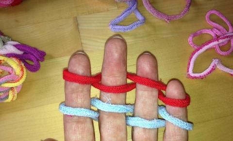 finger weaving